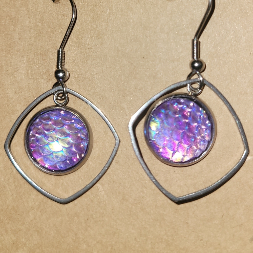 Earrings - Picture 10 of 10